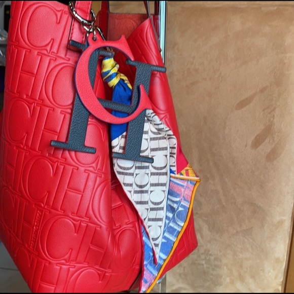 SOLD!!! Carolina Herrera Medium Matryoshka Handbag. - Picture 4 of 16